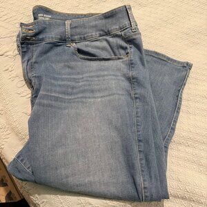 Crop Jegging with "Rips", Super Soft, Size 28